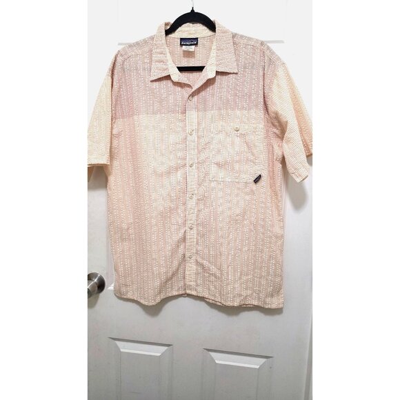 Patagonia Men's L Beige & Red Searsucker Striped Short-Sleeve Button-Up Shirt - Picture 2 of 7